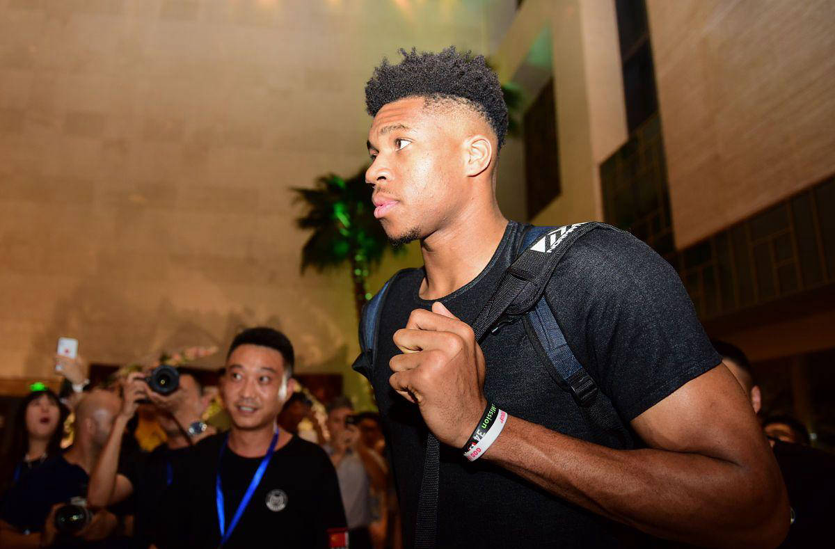 九游-字母哥在独行侠比赛中赛况扑朔迷离，回归赛场引发热议！的简单介绍