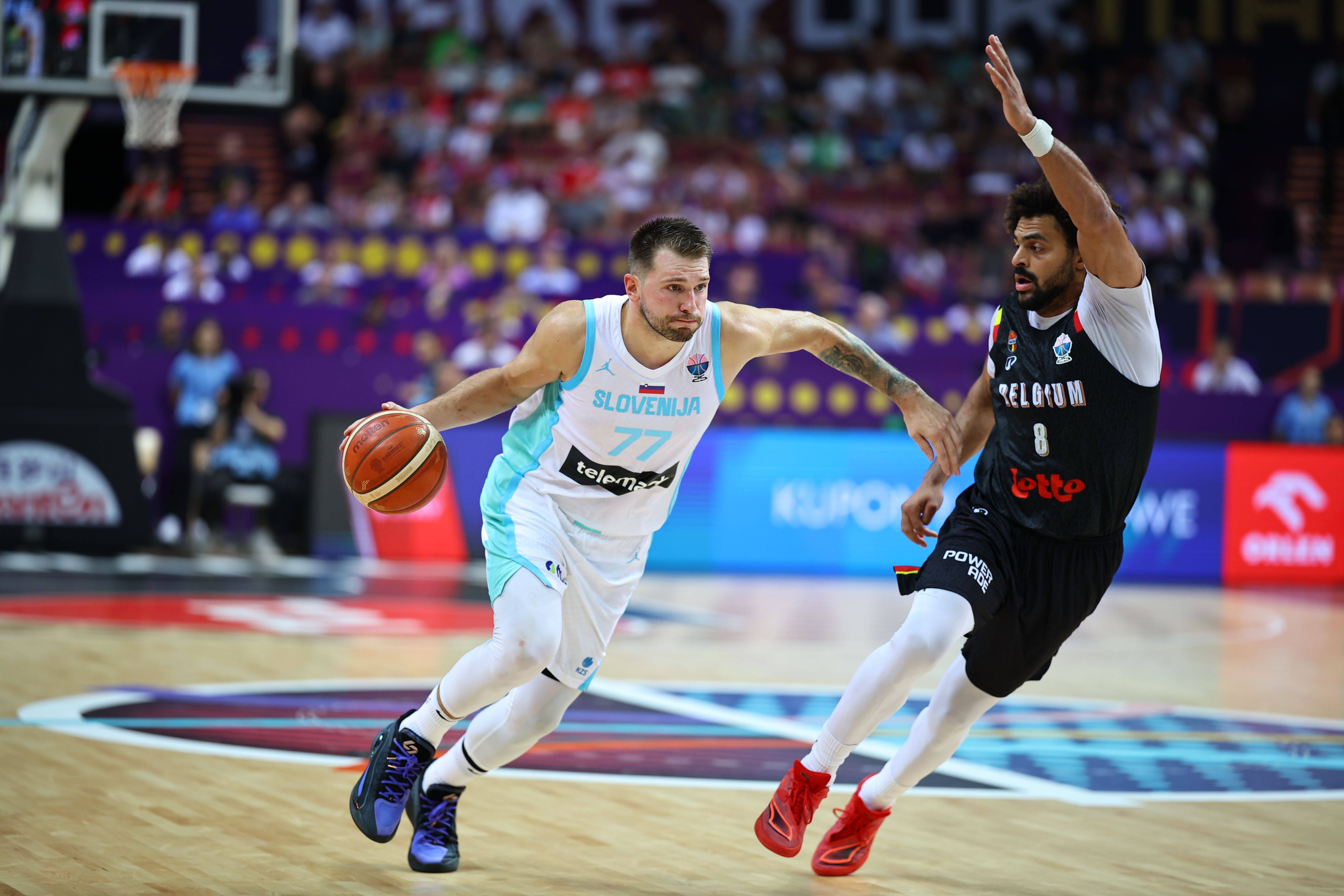 九游体育-东契奇连续五场比赛得分超过赛况扑朔迷离，雄鹿挑战极限！的简单介绍